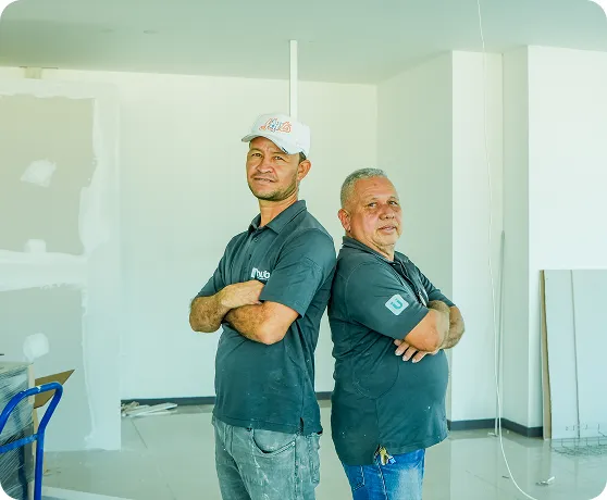 Proyectos llave en mano para empresas con diseño, obra civil, infraestructura eléctrica y espacios listos para operar.